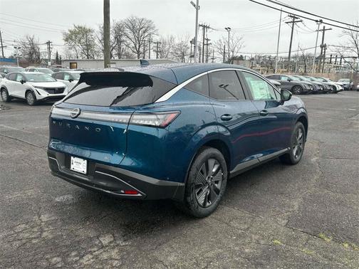 2025 Nissan Murano SL