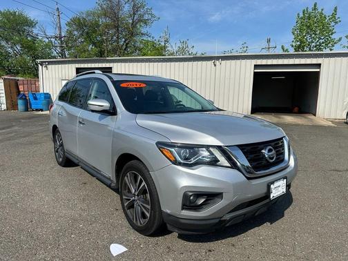 2017 Nissan Pathfinder Platinum