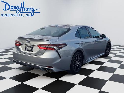Celestial Silver Metallic 2023 Toyota Camry SE
