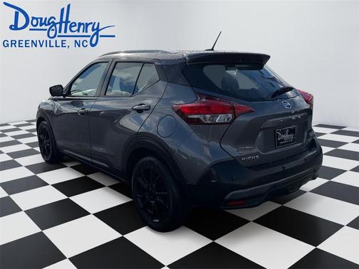 2020 Nissan Kicks SR