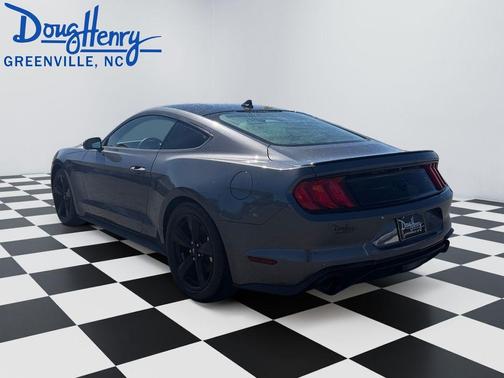 2021 Ford Mustang EcoBoost