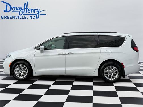 2022 Chrysler Pacifica Touring-L