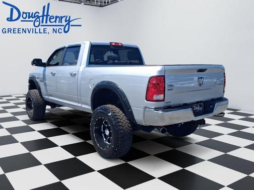 Bright Silver Clearcoat Metallic 2016 RAM 2500 SLT