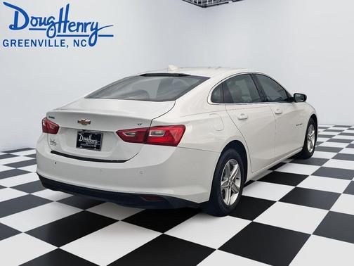 Summit White 2024 Chevrolet Malibu LT