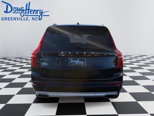 2021 Volvo XC90 T5 Momentum 7 Passenger