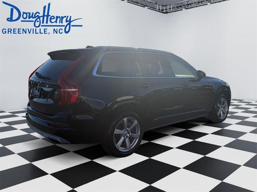 2021 Volvo XC90 T5 Momentum 7 Passenger