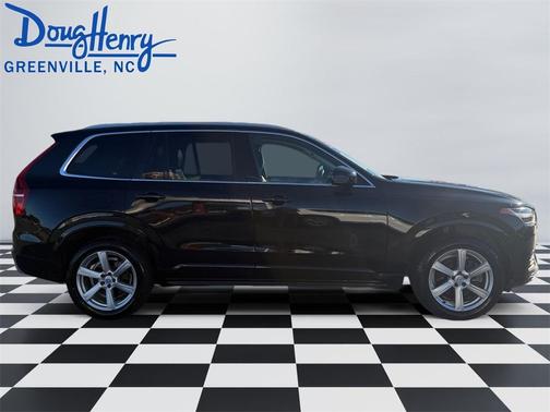 2021 Volvo XC90 T5 Momentum 7 Passenger