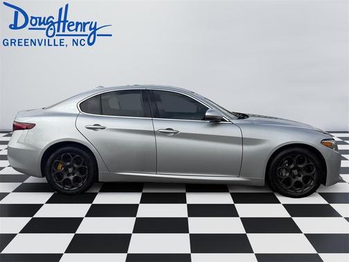 2017 Alfa Romeo Giulia Base