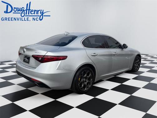 2017 Alfa Romeo Giulia Base