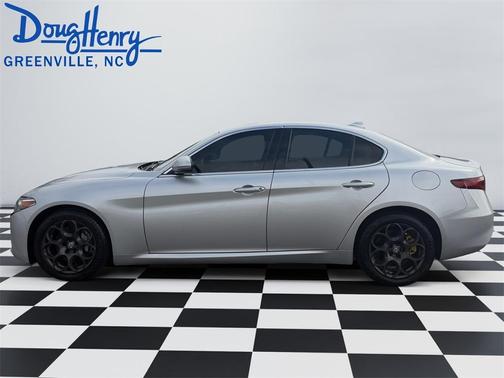 2017 Alfa Romeo Giulia Base