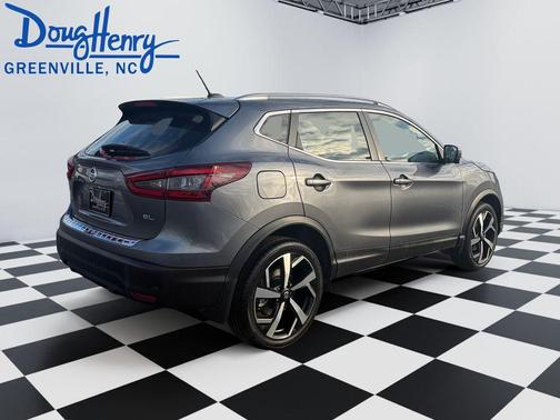 2022 Nissan Rogue Sport SL