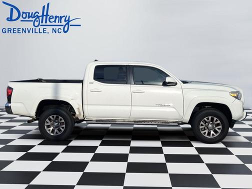 Super White 2019 Toyota Tacoma SR5
