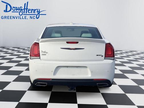 Bright White Clearcoat 2020 Chrysler 300 S