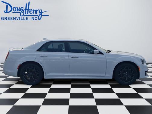 Bright White Clearcoat 2020 Chrysler 300 S