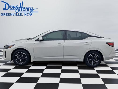 Aspen White 2025 Nissan Sentra SV