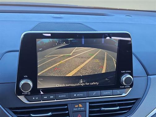 2025 Nissan Altima SR