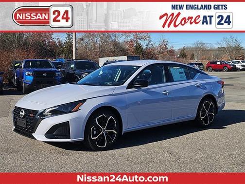 2025 Nissan Altima SR