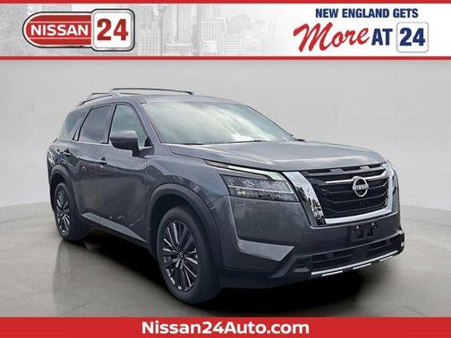 2025 Nissan Pathfinder SL