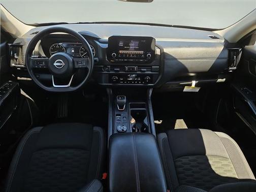 2025 Nissan Pathfinder S