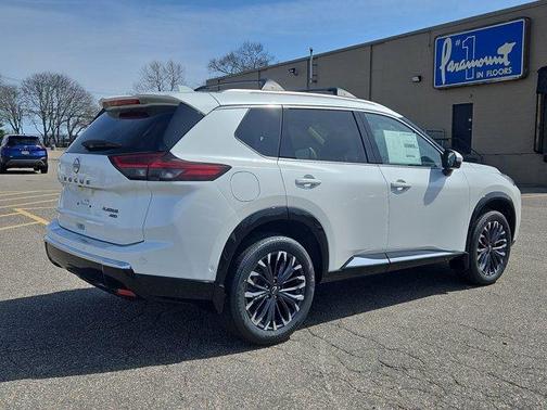 2025 Nissan Rogue Platinum
