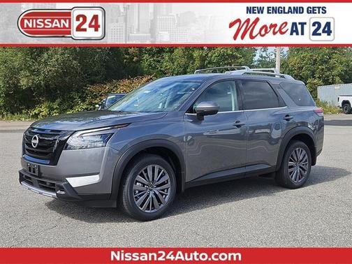 2025 Nissan Pathfinder SL
