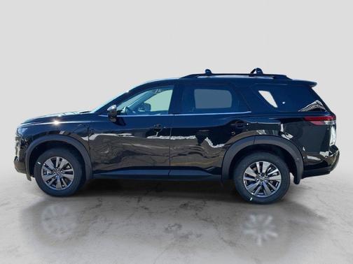 Super Black 2026 Nissan Pathfinder SV