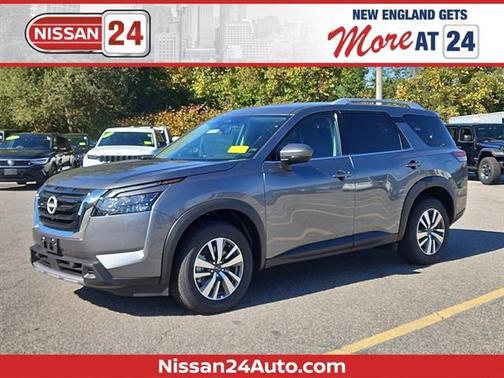 2025 Nissan Pathfinder SL