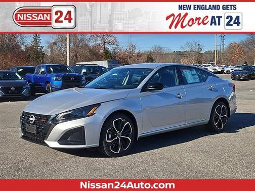 2025 Nissan Altima SR