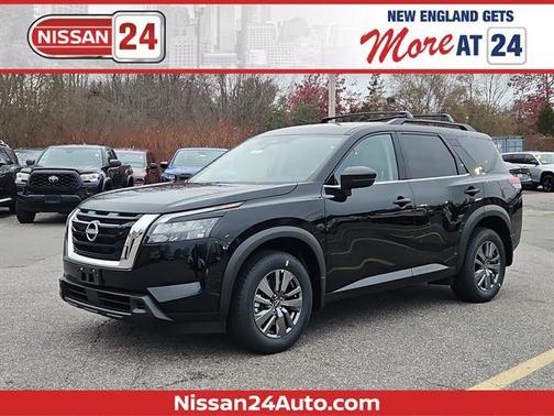 2025 Nissan Pathfinder SV
