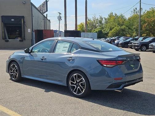2025 Nissan Sentra SR
