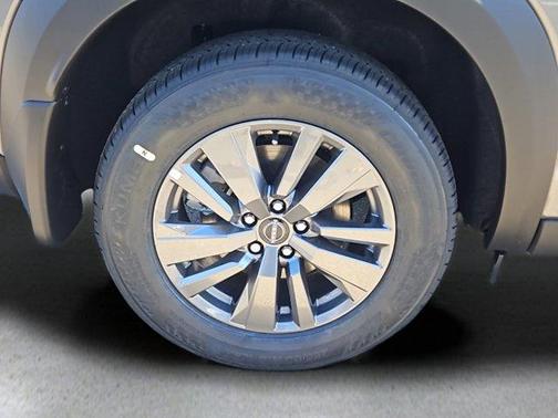 2025 Nissan Pathfinder S