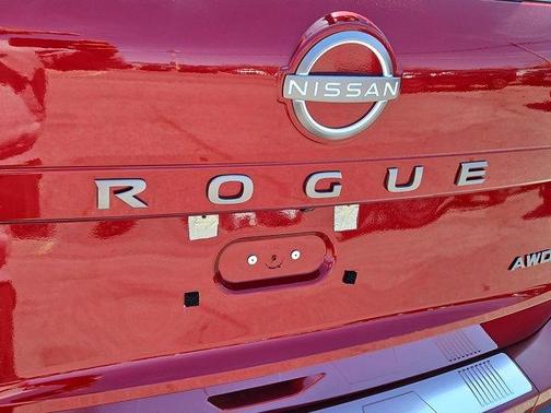 2025 Nissan Rogue SV