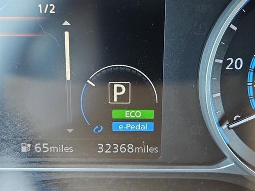 2022 Nissan Leaf S
