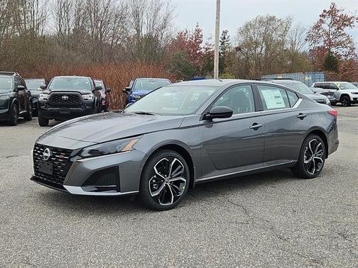 2025 Nissan Altima SR