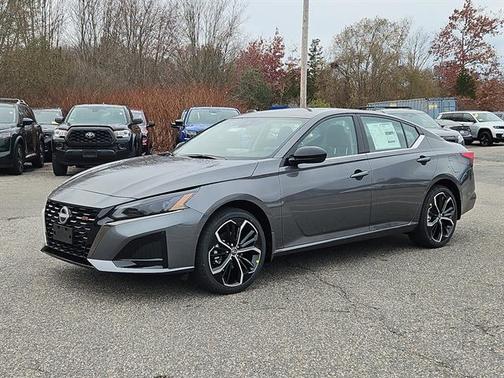 2025 Nissan Altima SR