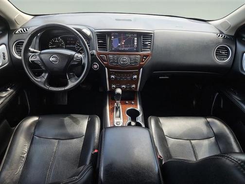 2017 Nissan Pathfinder Platinum
