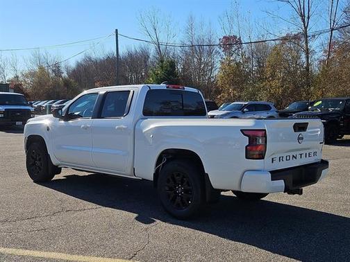 2026 Nissan Frontier SV