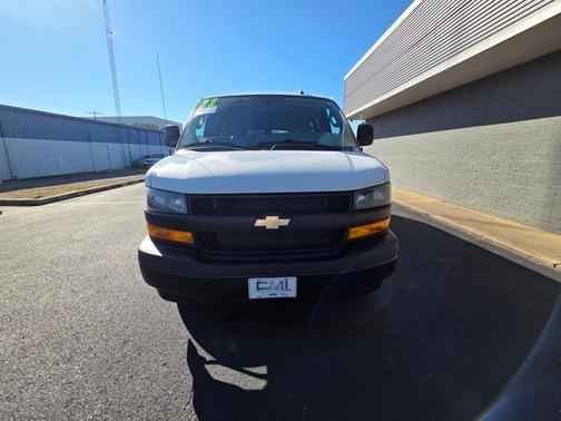 2022 Chevrolet Express 3500 LS