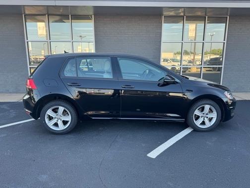 2017 Volkswagen Golf TSI WOLFSBURG 4-DOOR