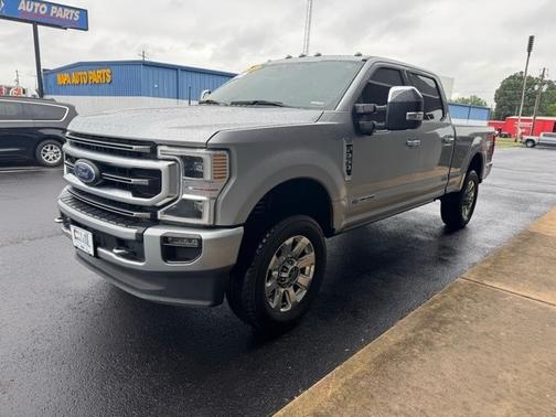 2022 Ford F-350 PLATINUM