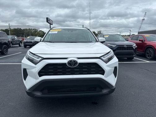 2024 Toyota RAV4 XLE