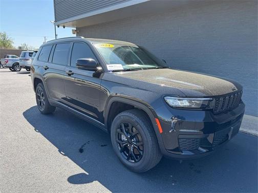 2024 Jeep Grand Cherokee LAREDO