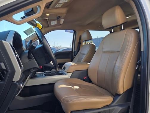 2022 Ford F-450 LARIAT DRW