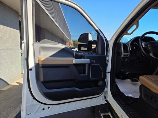 2022 Ford F-450 LARIAT DRW