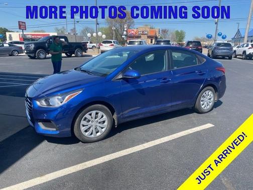 Admiral Blue Pearl 2021 Hyundai Accent SE