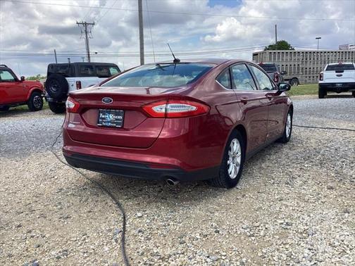 2016 Ford Fusion S