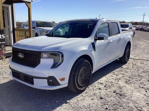 2025 Ford Maverick Lobo Standard