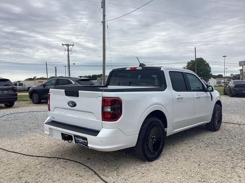 2025 Ford Maverick Lobo Standard