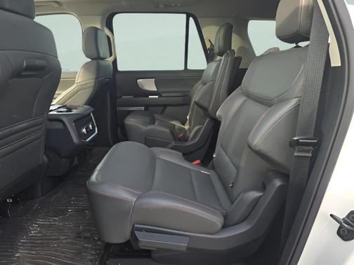 2025 Ford Expedition Max Active 4x4