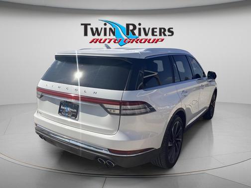 Pristine White Metallic Tri-Coat 2020 Lincoln Aviator Reserve AWD